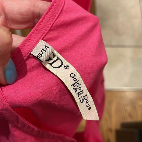 GD Golden Days Paris Pink Statement Sleeve V Neck Crop Top - Picture 7 of 7